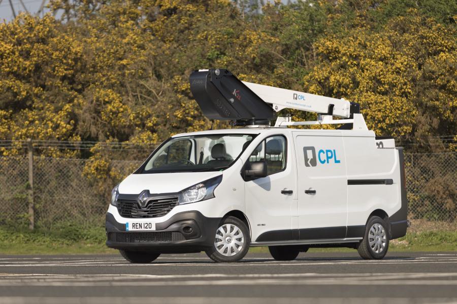  Renault Trafic Cherry Picker 2018 года  (UK) (фото 1 из 3)